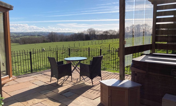 Hurst Green Cabin | Quakerfield Lodge, with private hot tub nFabulous views, dogs welcome