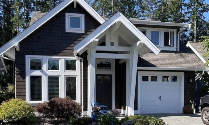 Regional District of Nanaimo House | Qualicum Landing Paradise - 3bd/2 bath