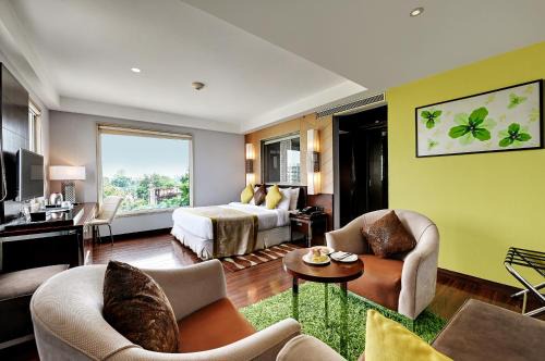 Sector 14 Hotel | Quality Inn Gurgaon