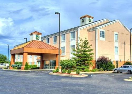Kalamazoo Hotel | Quality Inn Kalamazoo near Wings Stadium