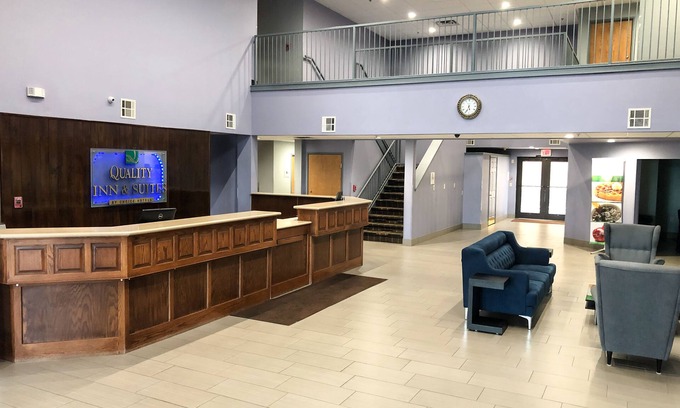 Alma Hotel | Quality Inn & Suites Alma - Fort Smith Northeast
