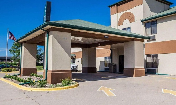 Altoona Hotel | Quality Inn & Suites Altoona - Des Moines
