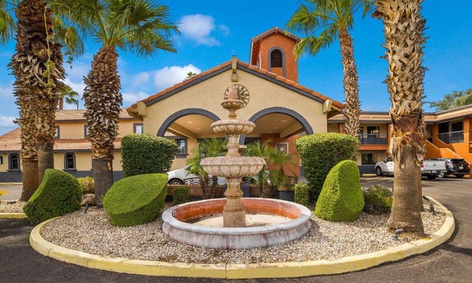 Goodyear Hotel | Quality Inn & Suites Goodyear - Phoenix West