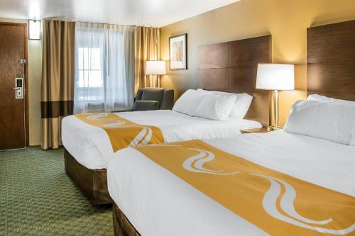 Houghton Hotel | Quality Inn & Suites Houghton Downtown