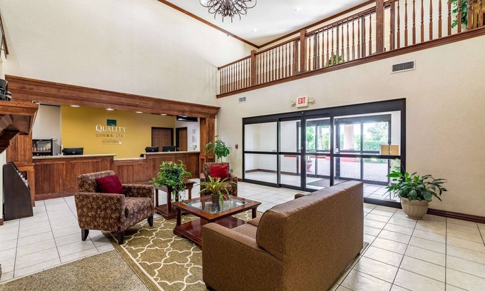 Lampasas Hotel | Quality Inn & Suites Lampasas
