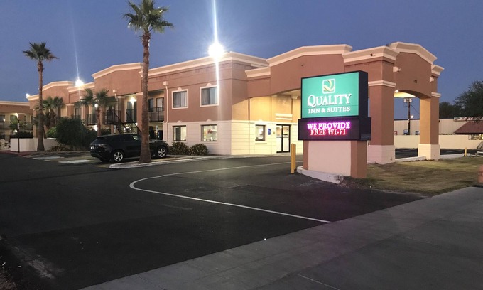 Mesa Hotel | Quality Inn & Suites near Downtown Mesa