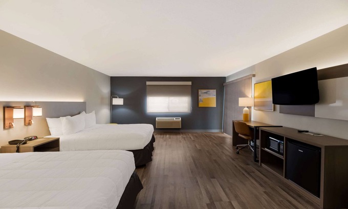 Artesia Hotel | Quality Inn & Suites