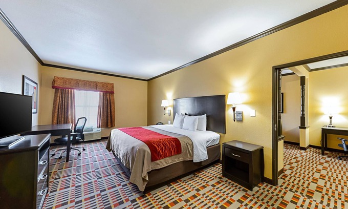 Lubbock Hotel | Quality Inn & Suites
