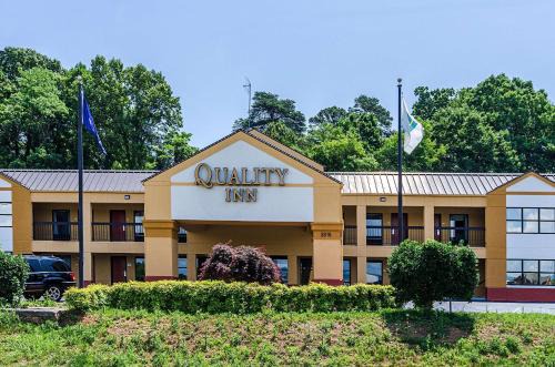 Roanoke Hotel | Quality Inn Tanglewood