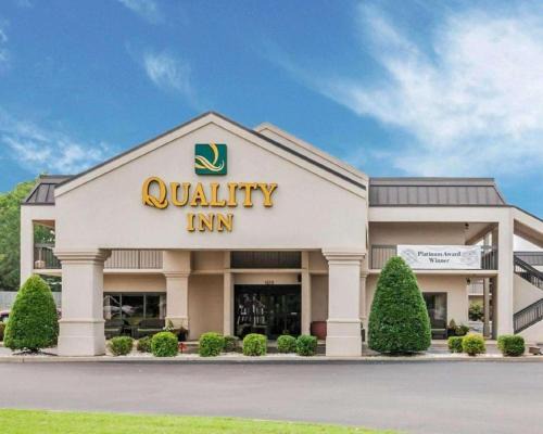 Paris Hotel | Quality Inn