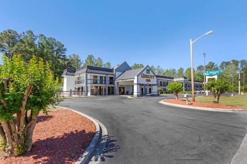 Walterboro Hotel | Quality Inn Walterboro