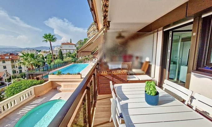 Lazaret Apartment | Quality-Time in Nice, apartment with great sea view and pool near the port
