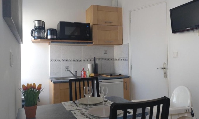 Plerin Apartment | Quartier calme sur le port de plaisance et le GR34