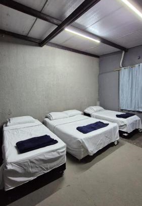 Sao Francisco House | quarto privativo e alojamento
