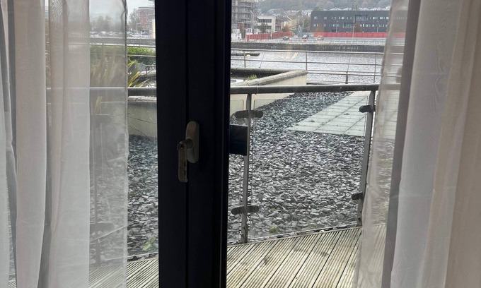 Castle Apartment | Quay View Apartment S
