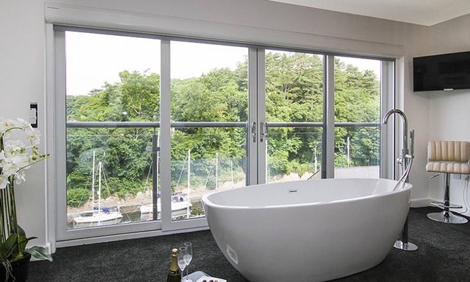 Y Felinheli Cottage | QUAYSIDE, family friendly, luxury holiday cottage in Y Felinheli