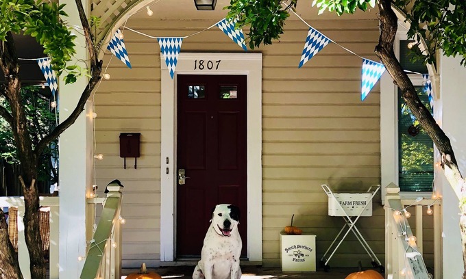 West Queen Anne Apartment | Queen Anne Farmhouse - Upper Unit