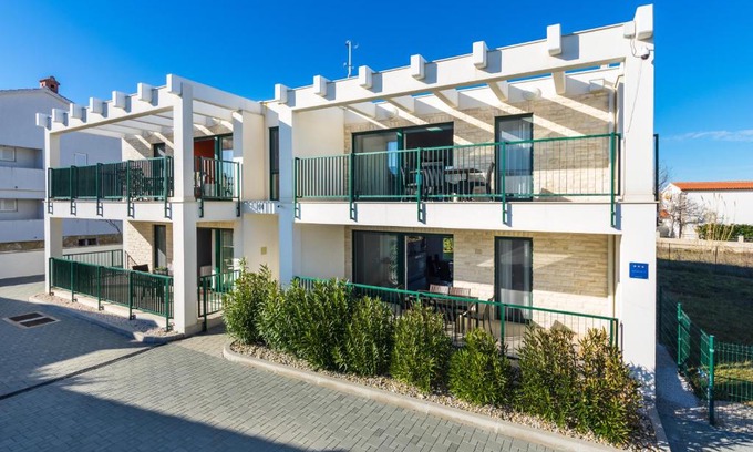 Nin Apartment | Queen Beach Apartments