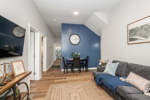 Avondale Apartment | Queen City Retreat 1 Cozy Home for 6 Near Attractions & Restaurants