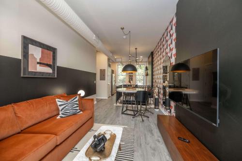 Mount Auburn Apartment | Queen City Views 1 Chic 1 BDR