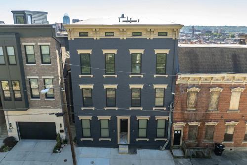 Mount Auburn House | Queen City Views Suites