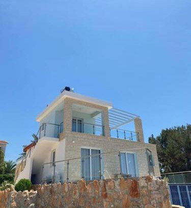 Agios Georgios Pegeias Villa | Queen Eyridiki Luxury Villa 2