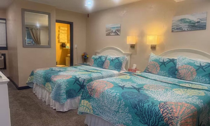 Buzzards Bay Hotel | queen & full bed, Buzzards Bay, walk to cape cod canal, extended stay available