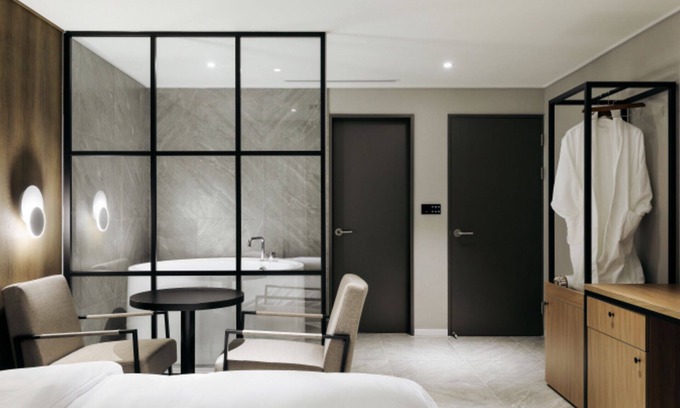 Janghang-dong Hotel | Queen Town Hotel