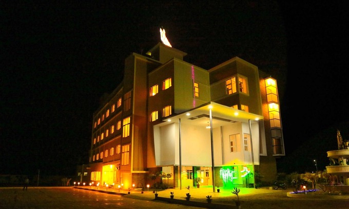 Velankanni Hotel | Queens Inn