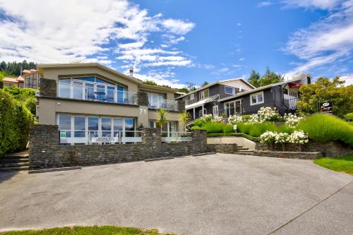 Queenstown City Centre Bed & Breakfast | Queenstown House Bed & Breakfast and Apartments