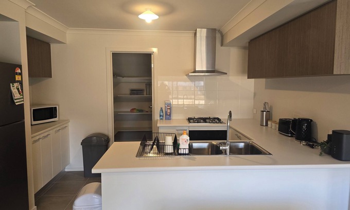 Drouin House | Queit place