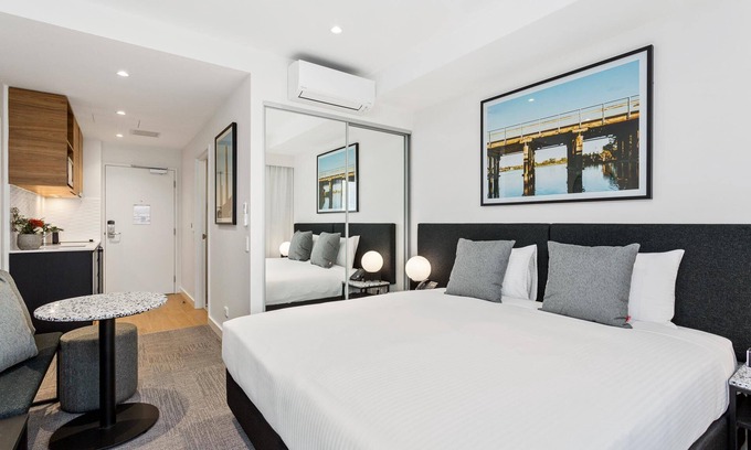 Taylors Lakes Apartment | Quest Watergardens