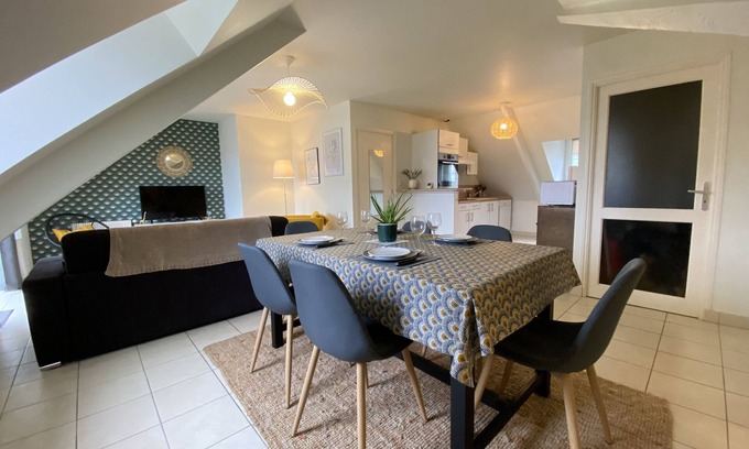Quiberon Apartment | Quiberon apartment center parking beach bikes