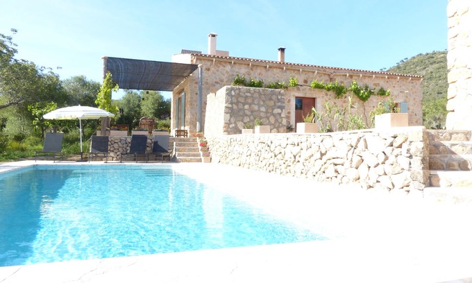 Sant Llorenc des Cardassar Cottage | Quiet house and apartment with pool for 4 people