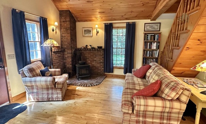 Bar Harbor House | Quiet 2BR Secluded Home in Bar Harbor [The Anchor]