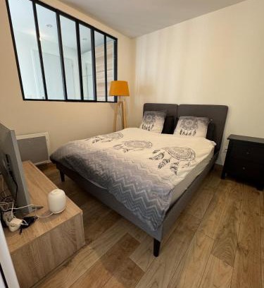 Saint-Mammes Apartment | Quiet accommodation near train station
