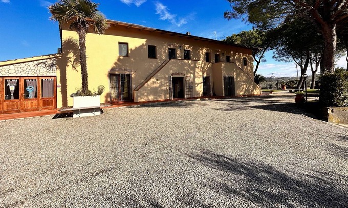Lari Apartment | Quiet and beautiful holiday complex in Tuscany, M4