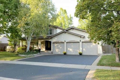 Oakville House | Quiet and Comfortable Homestay