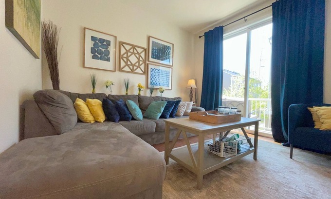 Northeast House | Quiet and cozy 3BR & 3BA in DC less than 10 minutes from the Metro
