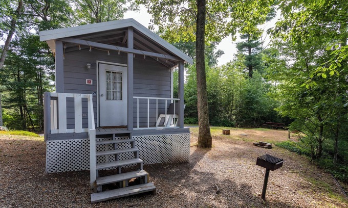 Brimfield Cabin | Quiet and Cozy Campground Cabin near the lake
