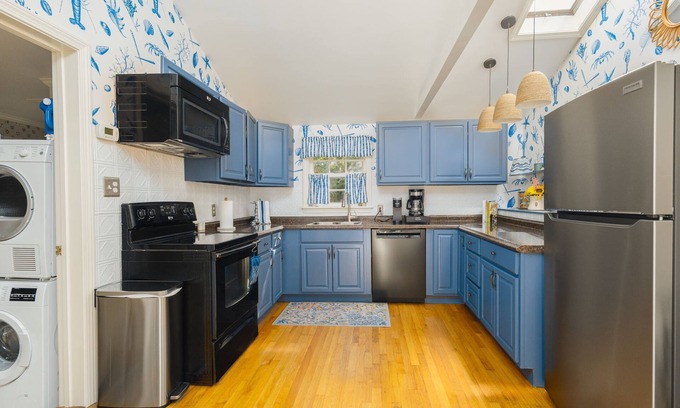 Minot Cottage | Quiet and Cozy Cottage at Sandy Cove 1 BR Sleeps 4