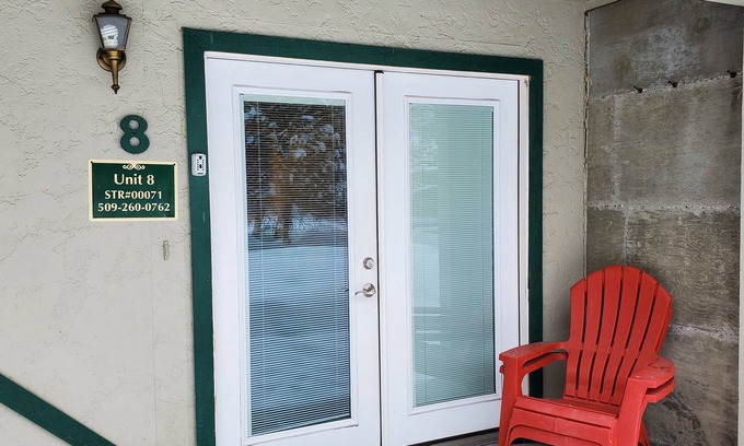 Peshastin Condo | Quiet apartment along the river located about 4 miles east of Leavenworth.