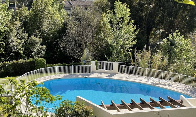 Vence Apartment | Quiet apartment, close to town center, very nice view