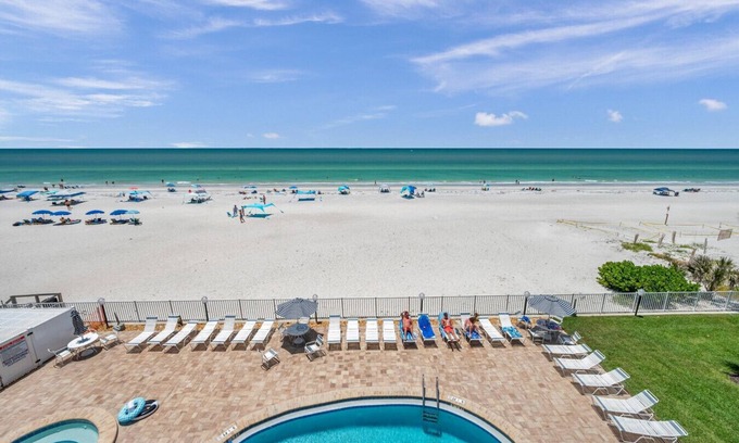 Indian Shores Condo | Quiet Beachfront 3 bedroom Right on the Sand