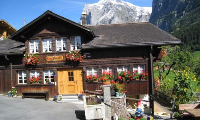 Grindelwald Villa | Quiet, central location, with a clear view from the Eiger to the Wetterhorn