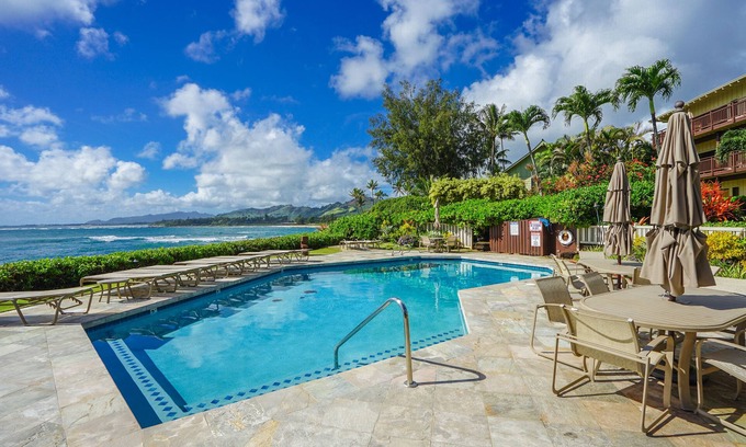 Wailua Condo | Quiet condo with lanai - steps from the beach & heated oceanfront pool