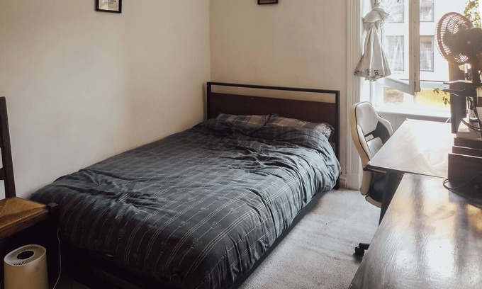 Glasgow Apartment | Quiet, Cosy One-bedroom Flat in a Fantastic Location, 15 Mins From Centre