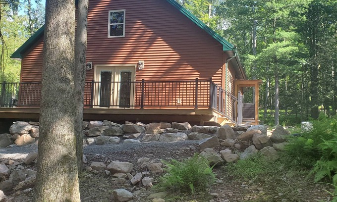 Benton House | Quiet Cozy Private Retreat near Rickett's Glen State Park