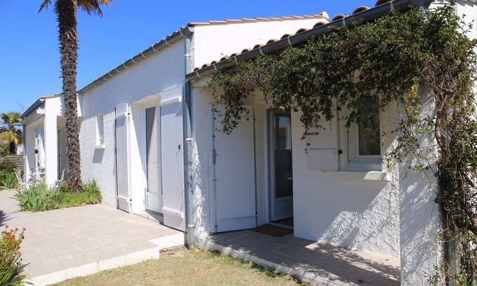 La Remigeasse House | Quiet house in greenery 700m from the sea