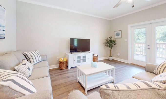 Dauphin Island House | Quiet island hideaway with deck, grill, & central AC - near beach, golf & dining